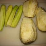 pelare le zucchine e le melanzane