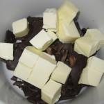 fondere cioccolato e burro