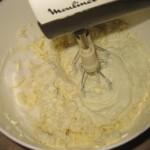 frullare mascarpone philadelphia e zucchero