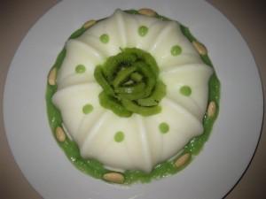 Budino di latte kiwi e mandorla