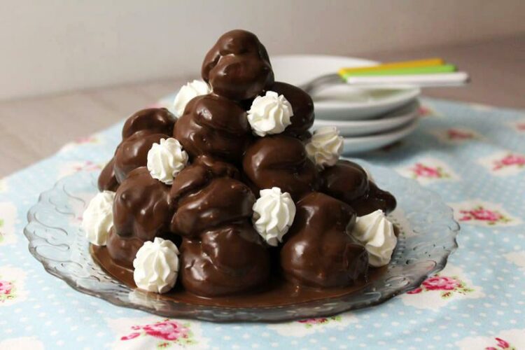 profiteroles al cioccolato