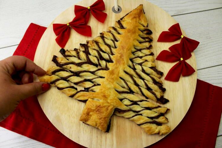 Albero Di Natale Pasta Sfoglia E Nutella.Alberello Di Pasta Sfoglia Alla Nutella Le Ricette Di Teresa