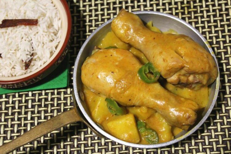 cosce di pollo al latte di cocco e pasta di curry