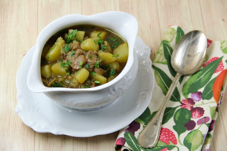 zuppa di patate e porcini secchi