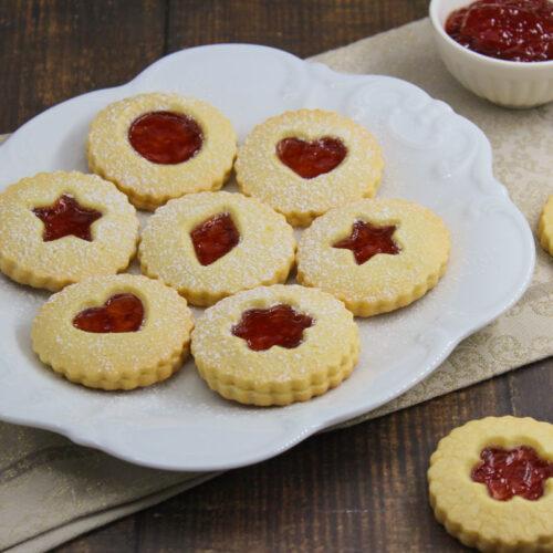 Biscotti alla marmellata di fragole