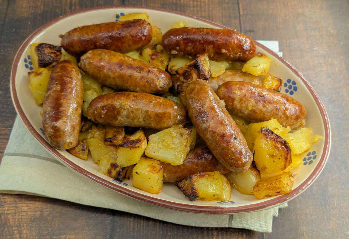 Salsiccia e patate al forno